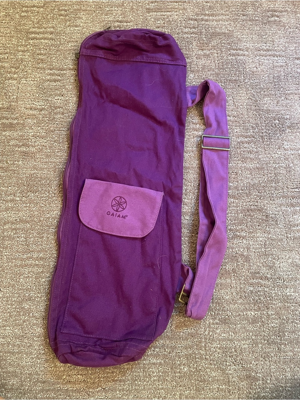 GAIAM  Purple Yoga Mat Bag with Adjustable Strap